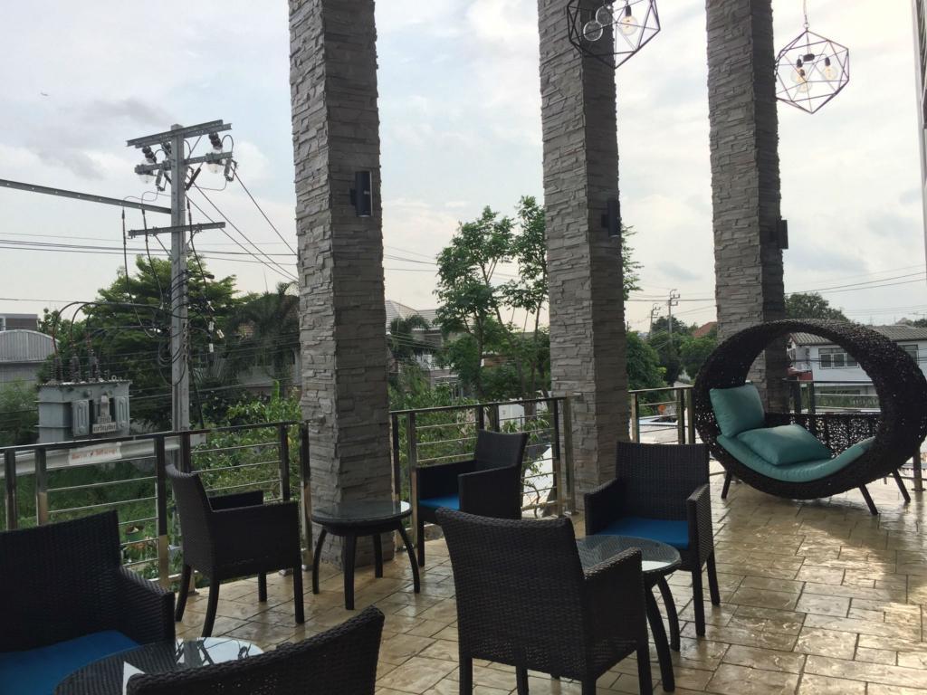 Anna-Nava Pakkret Hotel Nonthaburi Buitenkant foto